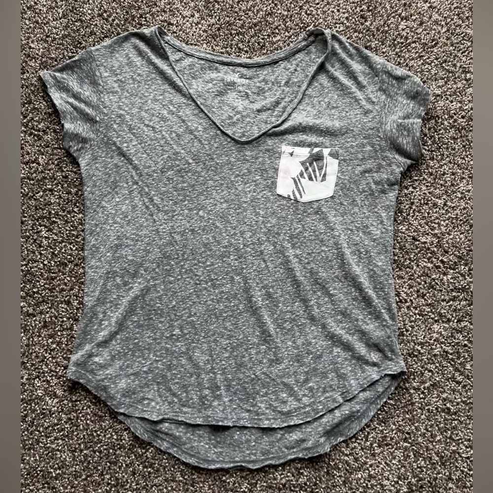 🍊3/$10 American Eagle Heather Grey Tee